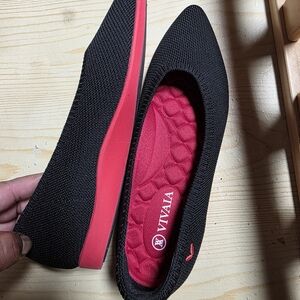 VIVAIA Black and Red Women's Flats